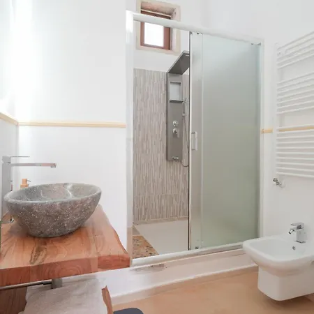 Проживание в семье Con Piscina 